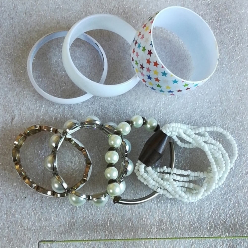 Bundle Lot of Seven White Shade BraceletsBundle of Seven White Shade Bracelets
